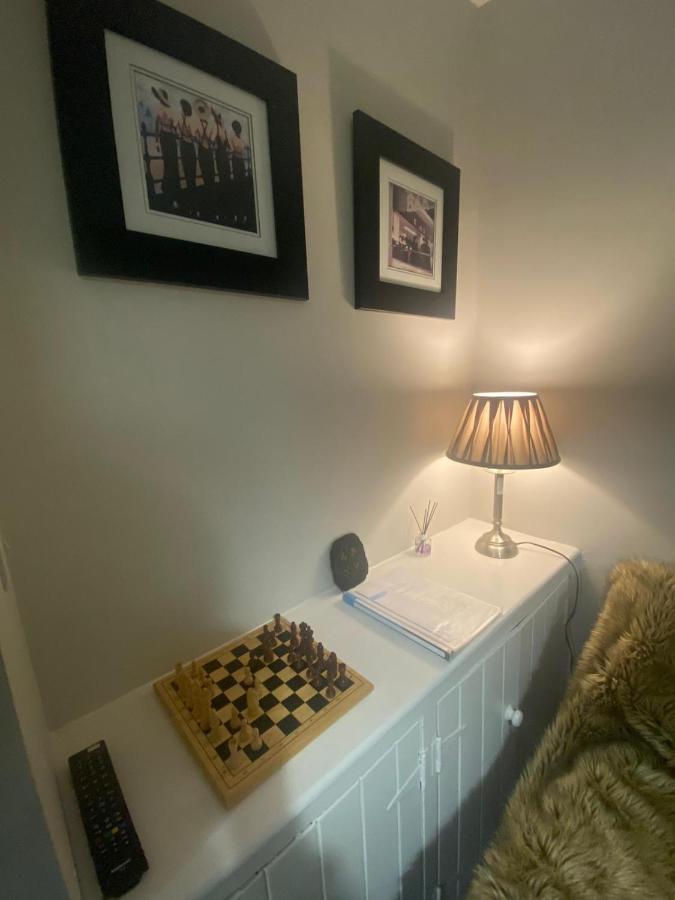 Maire Toireasa - Cosy Refurbished Property In The Gaeltacht Quarter Belfast Eksteriør bilde