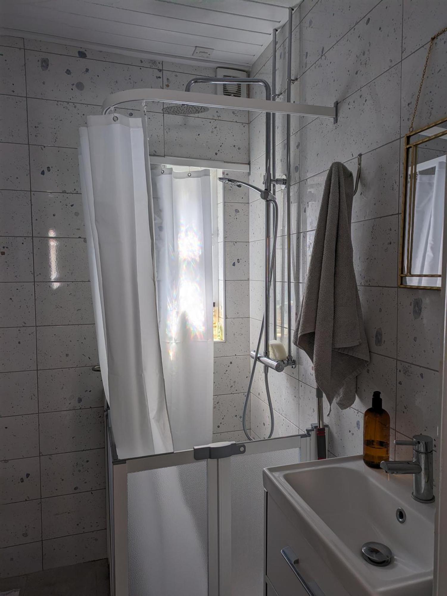 Maire Toireasa - Cosy Refurbished Property In The Gaeltacht Quarter Belfast Rom bilde
